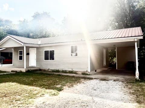 155 N Kentucky Avenue, Hopkinsville, KY 42240 — photo 2