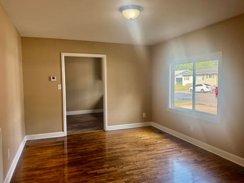 155 N Kentucky Avenue, Hopkinsville, KY 42240 — photo 5