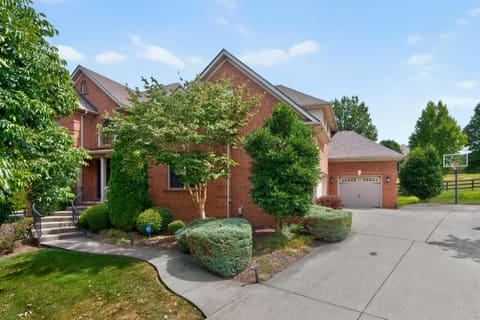 3200 Linville Lane, Lexington, KY 40513 — photo 2