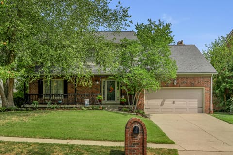 4560 Clubhouse Drive, Lexington, KY 40514 — photo 2