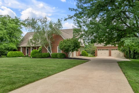 1013 Bluegrass Road, Versailles, KY 40383 — photo 4
