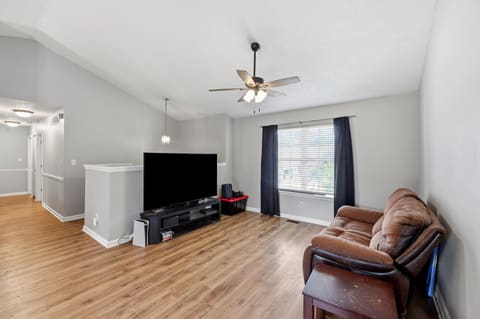 118 S Bold Forbes Boulevard, Georgetown, KY 40324 — photo 5
