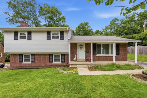 3343 Sutherland Drive, Lexington, KY 40517 — photo 2
