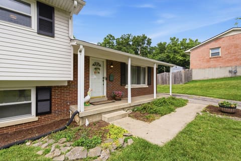 3343 Sutherland Drive, Lexington, KY 40517 — photo 4