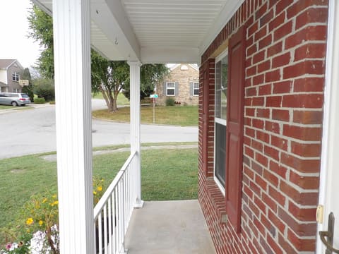 207 Robert M Green Boulevard, Frankfort, KY 40601 — photo 4