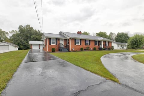 4619 Camargo Road, Mt Sterling, KY 40353 — photo 2