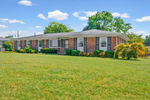102 Donna Drive, Hopkinsville, KY 42240 — photo 2