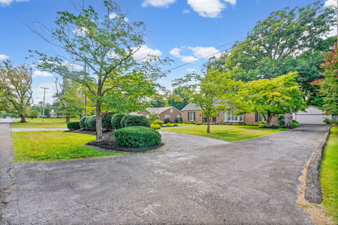 2611 Cayce Meade Drive, Hopkinsville, KY 42240 — photo 4