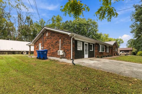 3918 Hickory Hill Drive, Somerset, KY 42503 — photo 4