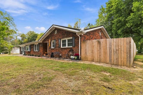 3918 Hickory Hill Drive, Somerset, KY 42503 — photo 3
