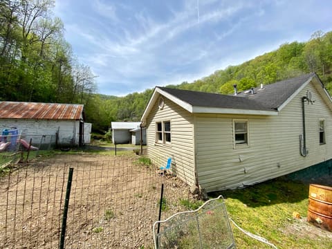 414 Main Street, Teaberry, KY 41660 — photo 4