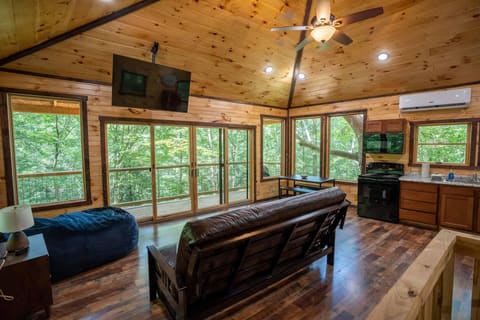 689 Cave Hollow Road, Campton, KY 41301 — photo 5