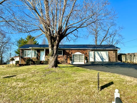 165 E Bourbon Road, Somerset, KY 42501 — photo 2