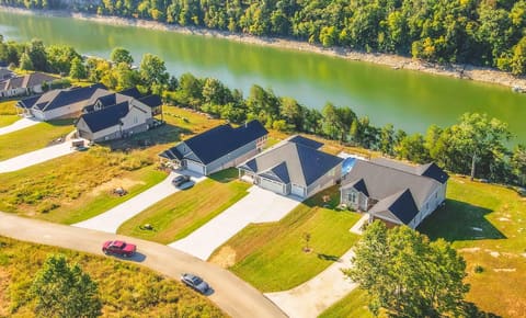 269 W Canterbury, Bronston, KY 42518 — photo 4