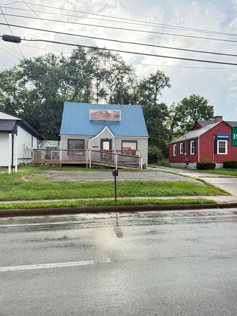 813 S 4th Street, Danville, KY 40422 — photo 2